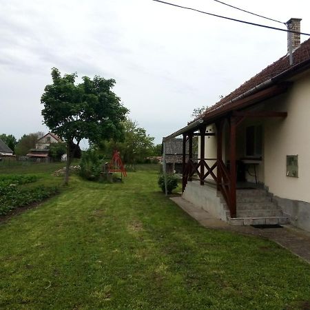 Öregakác Vendégház Tiszaladány Extérieur photo