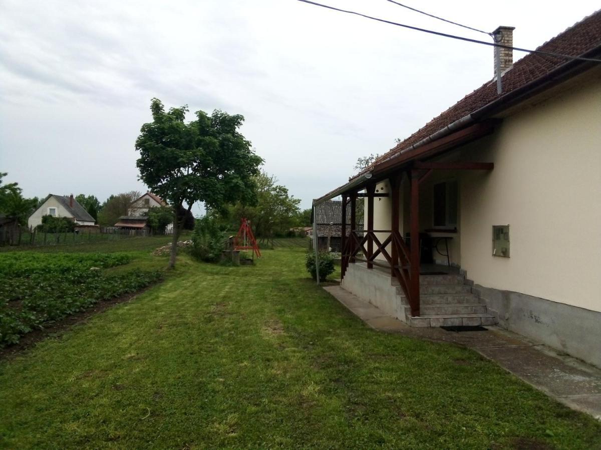 Öregakác Vendégház Tiszaladány Extérieur photo