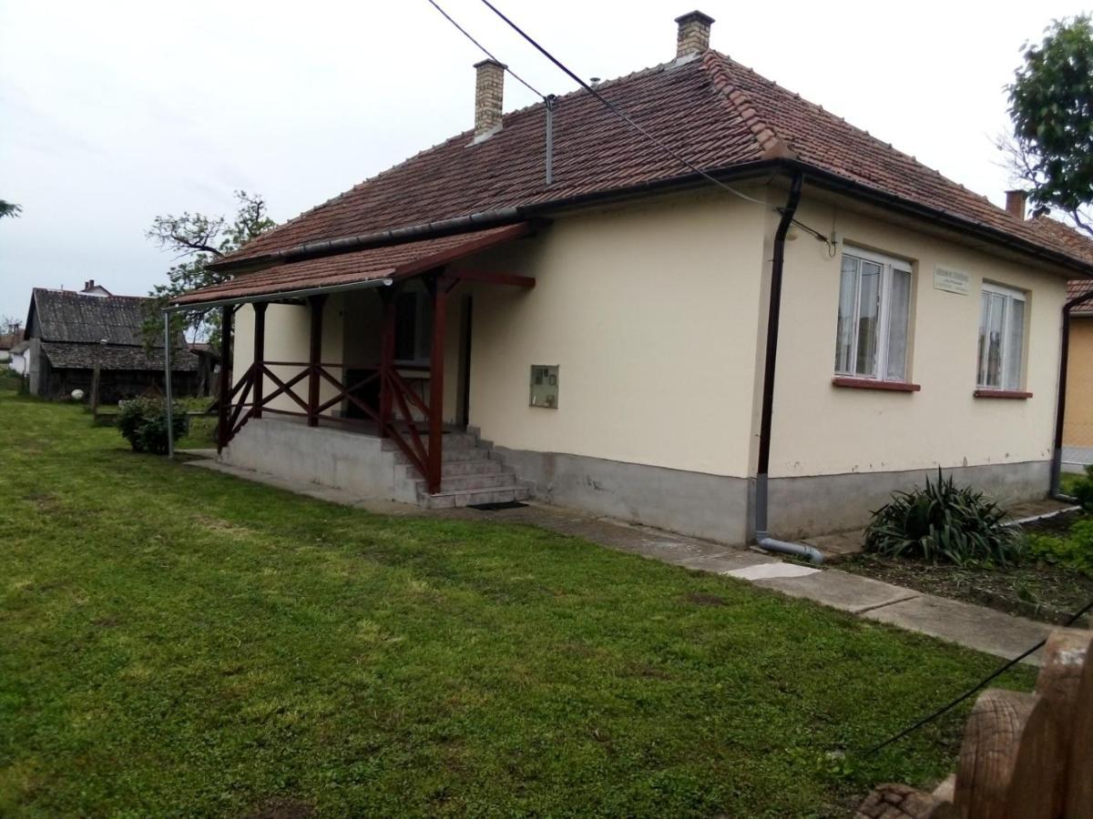 Öregakác Vendégház Tiszaladány Extérieur photo