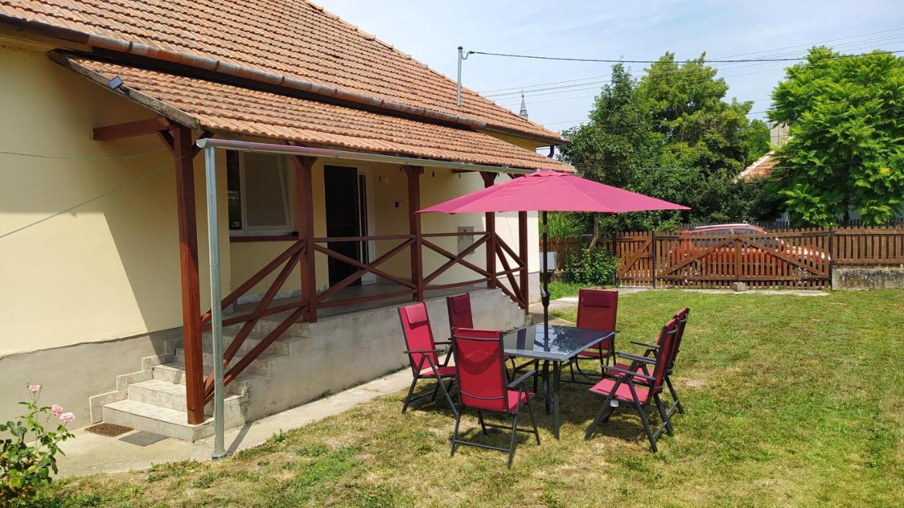 Öregakác Vendégház Tiszaladány Extérieur photo
