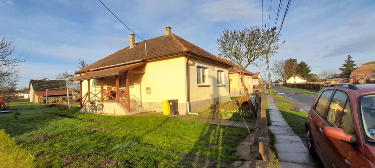 Öregakác Vendégház Tiszaladány Extérieur photo